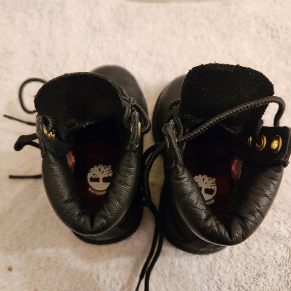 Black Classic Timberland Boots 4 - Picture 10 of 14